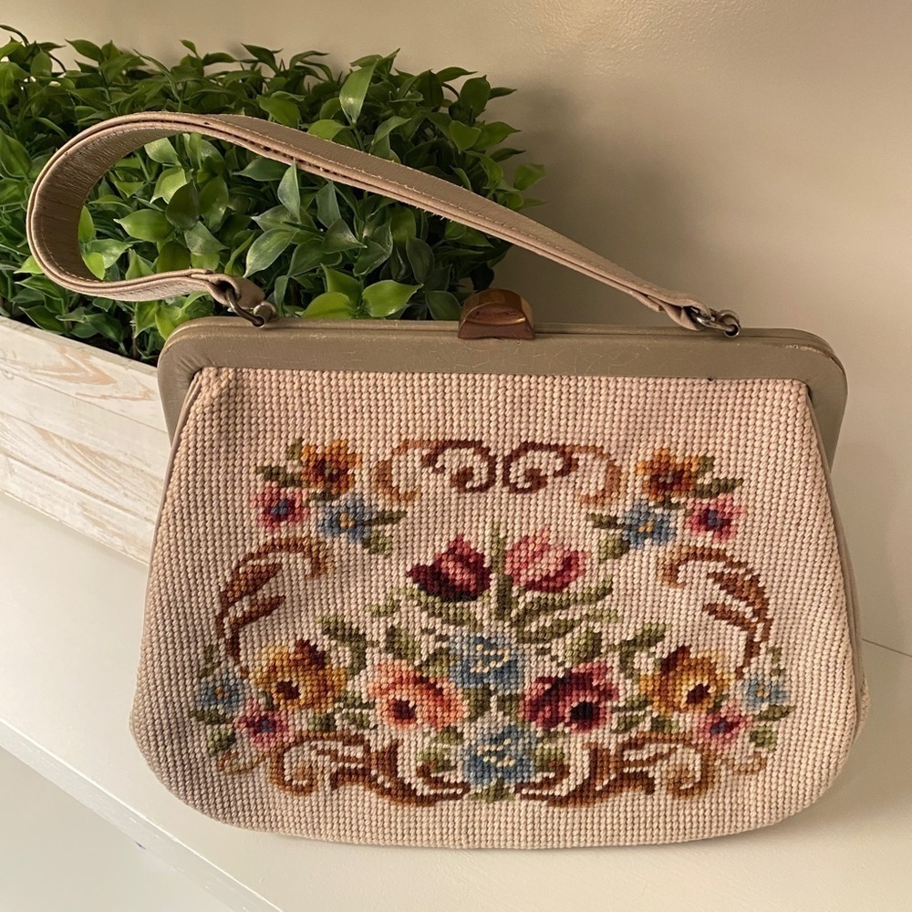 Switkes Vintage Needlepoint 50's 60's Floral Cream Handbag Purse w/Snap Closure